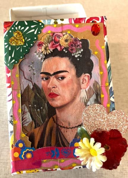 Image for event: Cajita de Frida Kahlo: Kit para llevar a casa