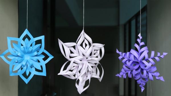 Image for event: Teen Craft: 3D Snowflakes